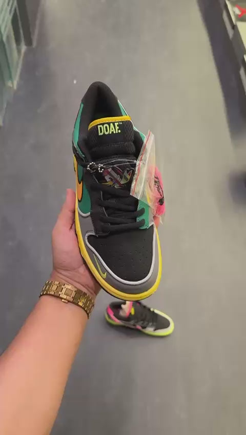 NIKE SB DUNK WHAT THE DUCK