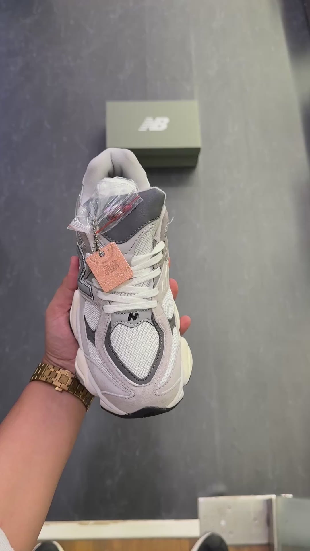 NEW BALANCE 9060 PANELLED GREY