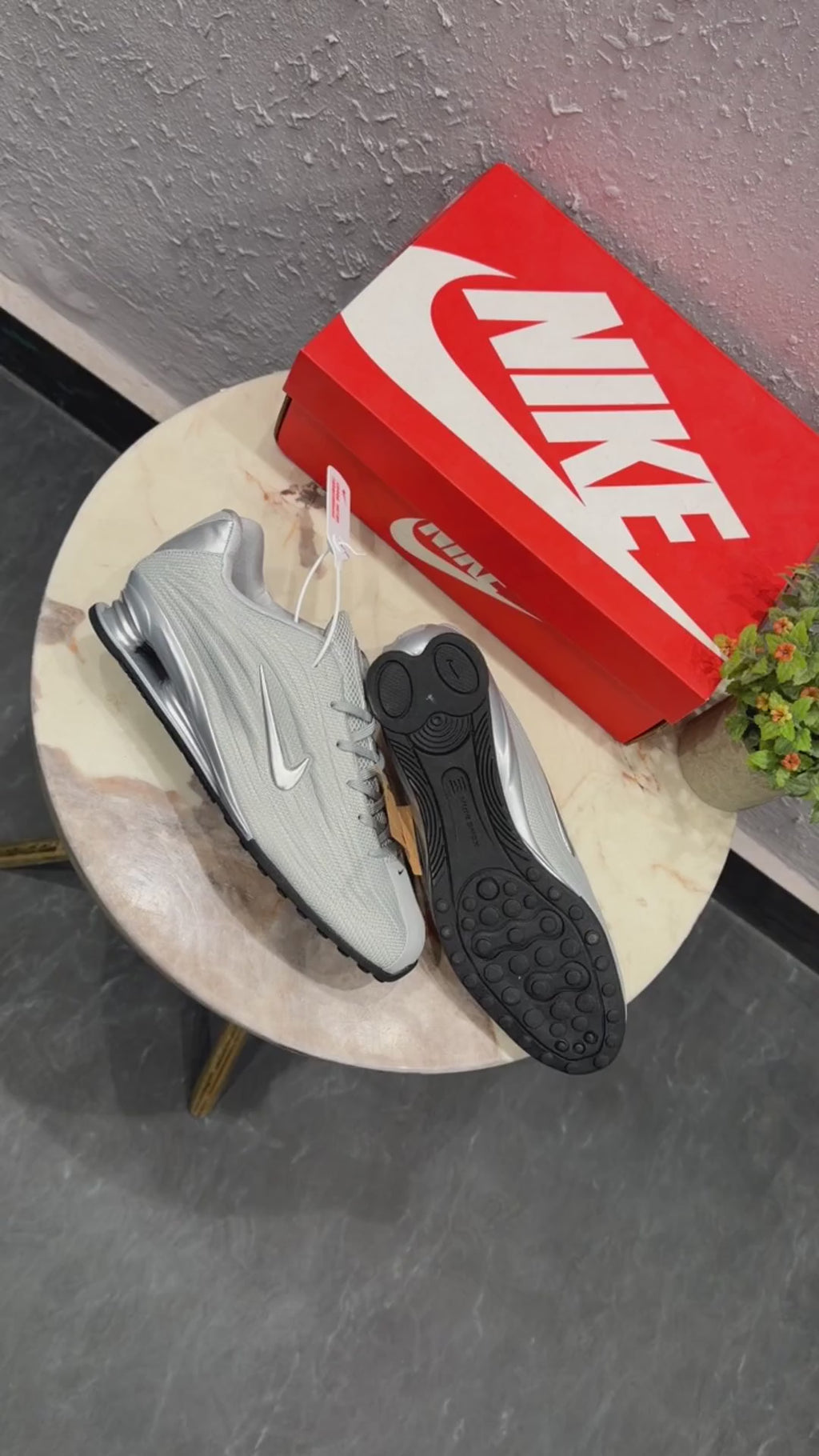 Nike SHOX R4