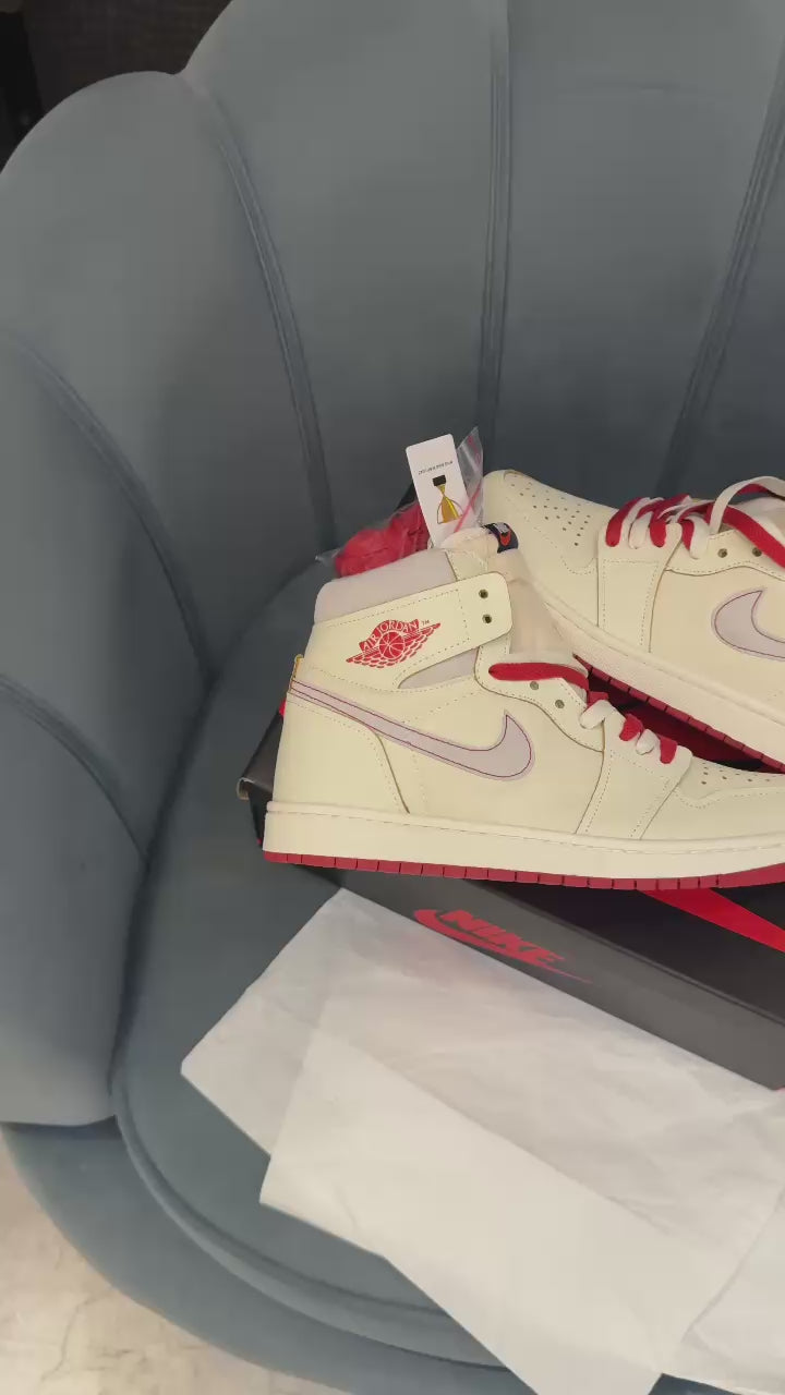 AIR JORDANS RETRO 1 MID CINNABAR