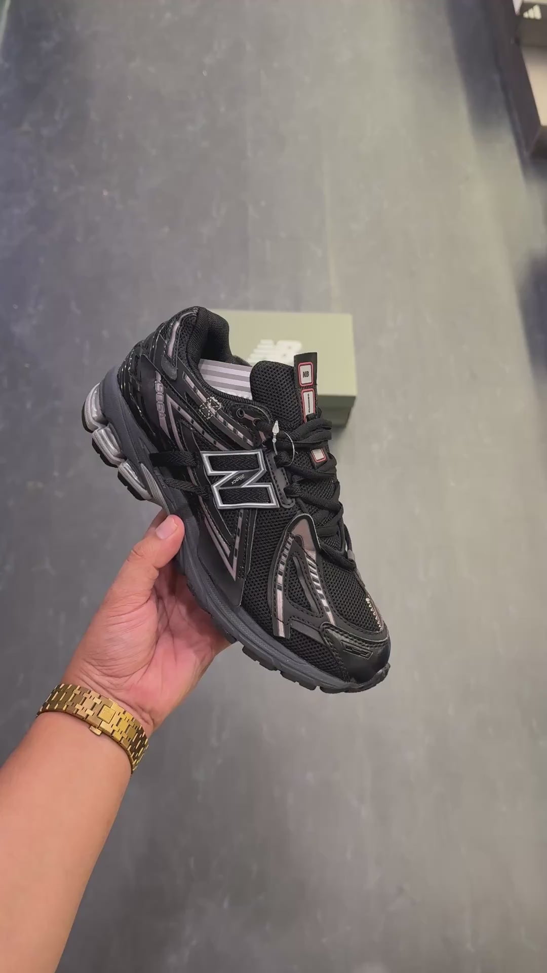 NEW BALANCE 1906 CONCRETE SILVER METALLIC