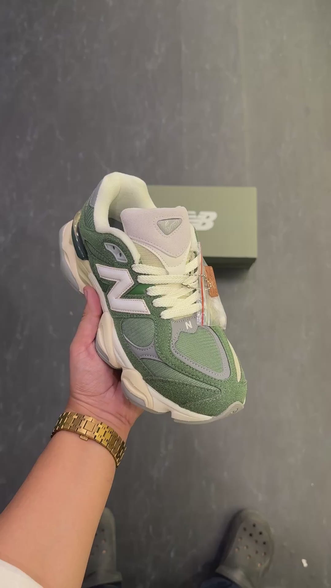 NEW BALANCE 9060 GREEN
