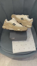 NEW BALANCE 1000 BEIGE/WHITE