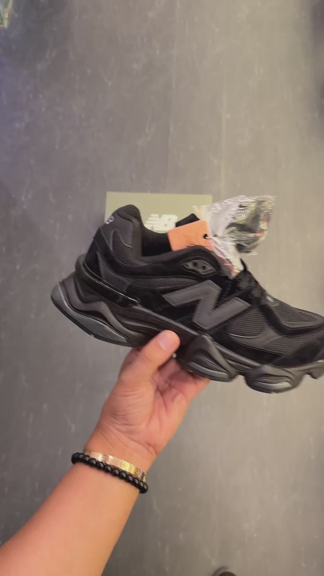 NEW BALANCE 9060 TRIPLE BLACK