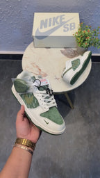 NIKE SB DUNK STUSSY WHITE ARMY GREEN 2025