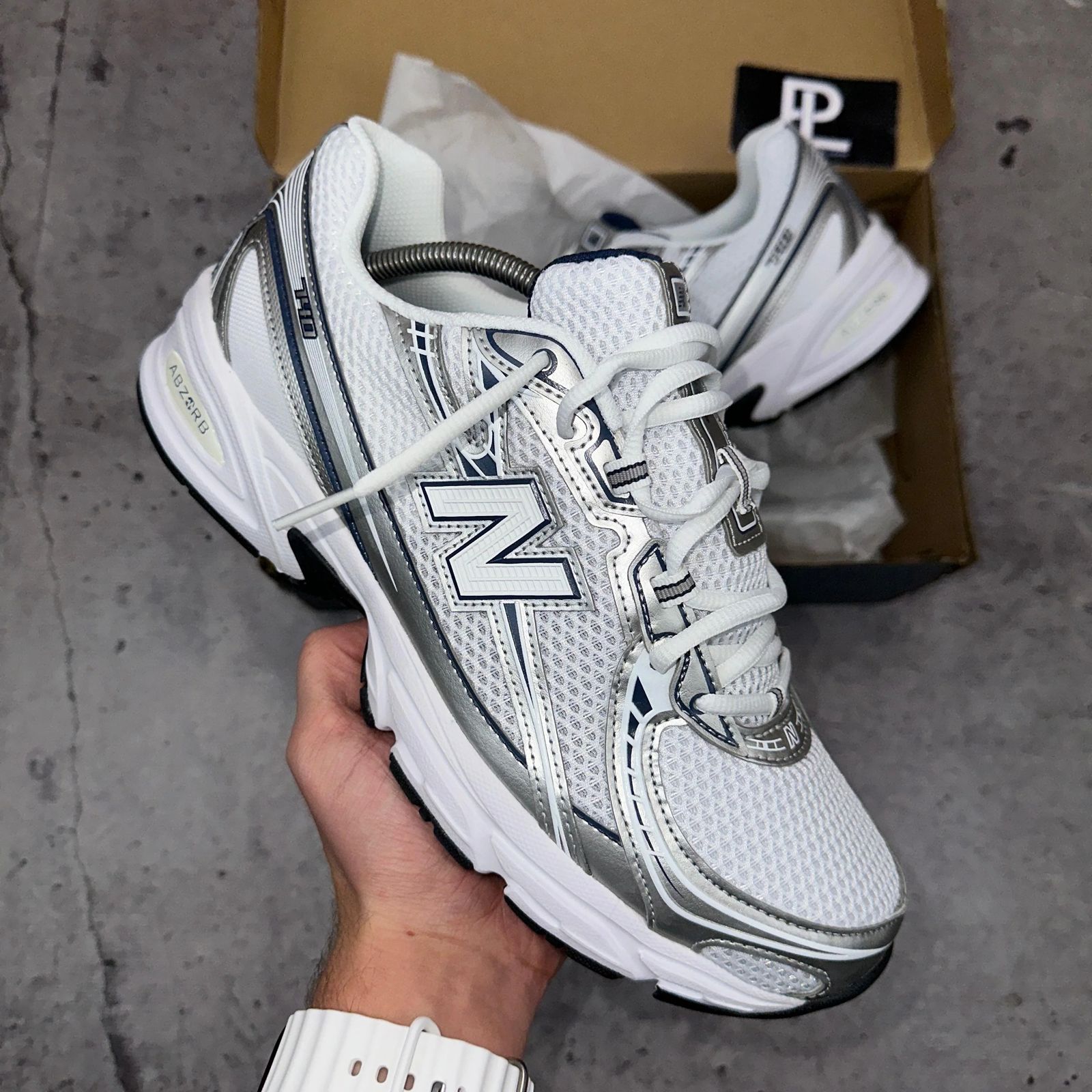 New balance 740