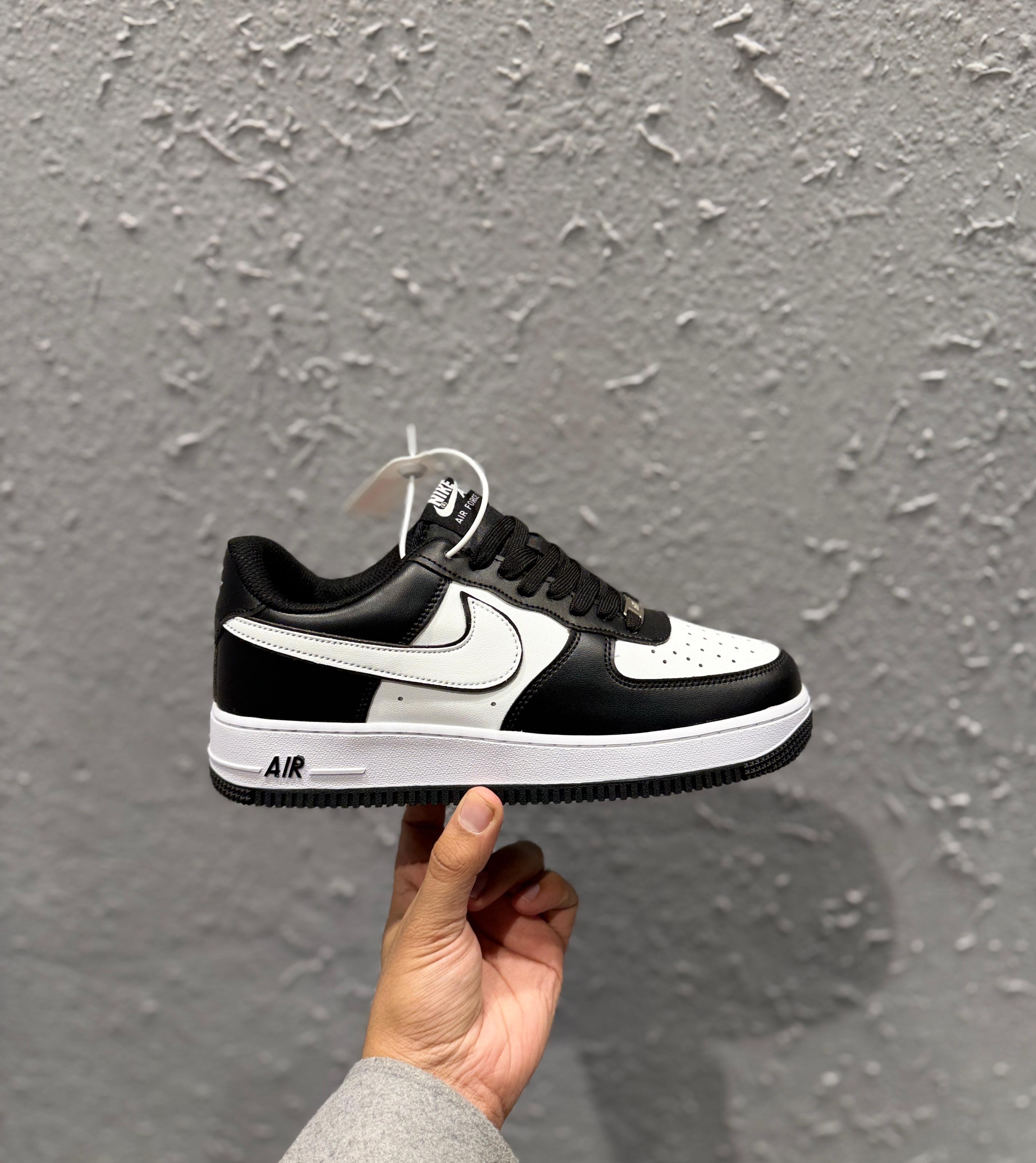 NIKE AIRFORCE ONE LOW PANDAPRANK