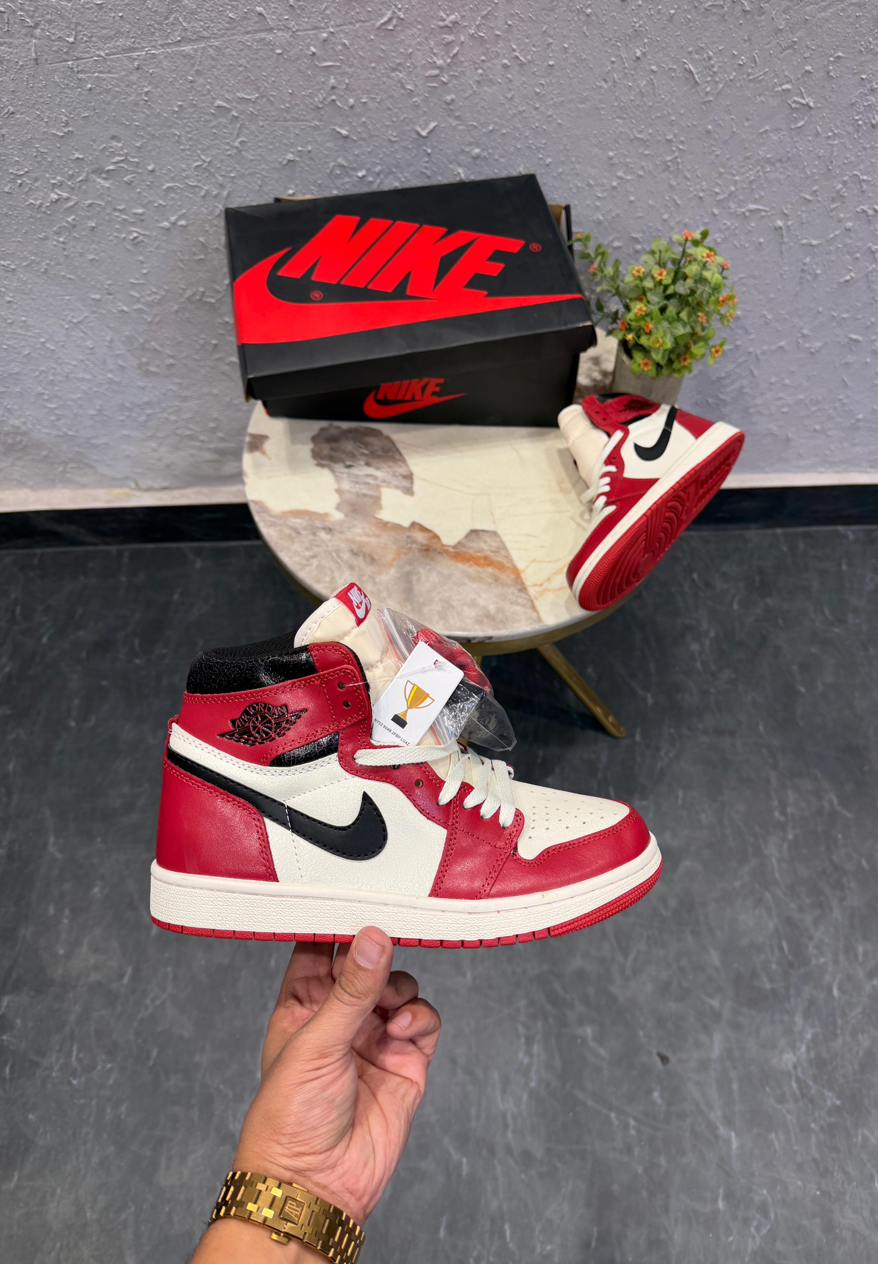 AIR JORDANS RETRO 1 HIGH LOST AND FOUND
