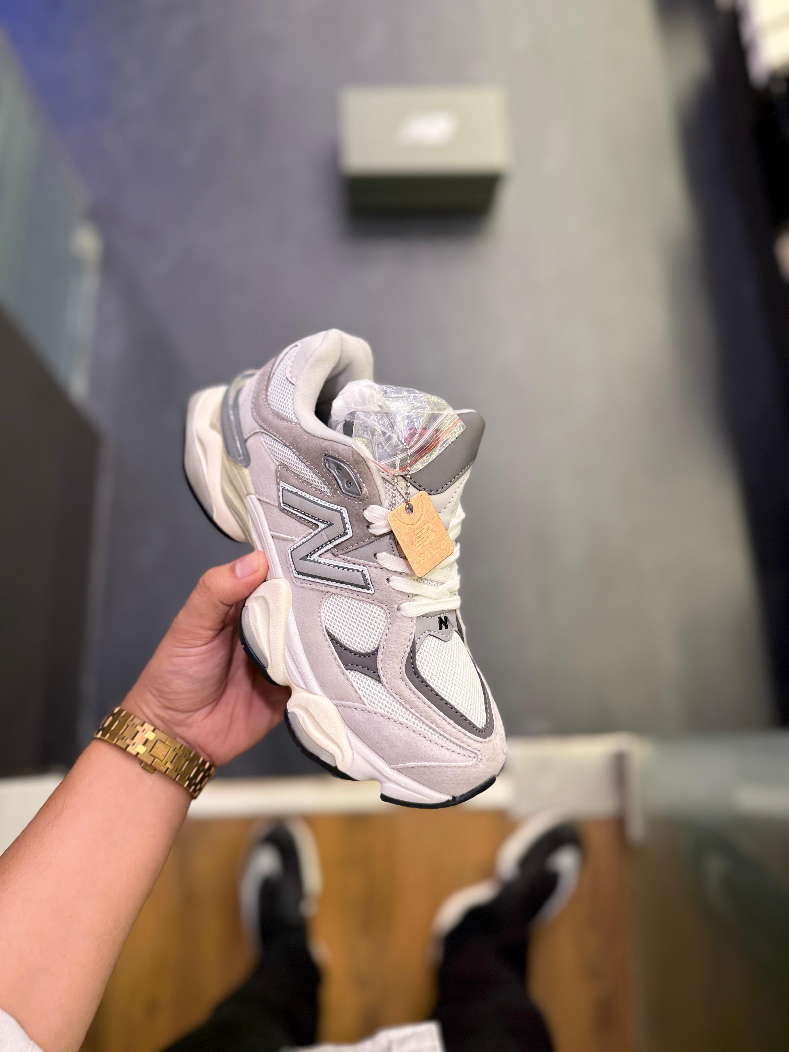 NEW BALANCE 9060 PANELLED GREY