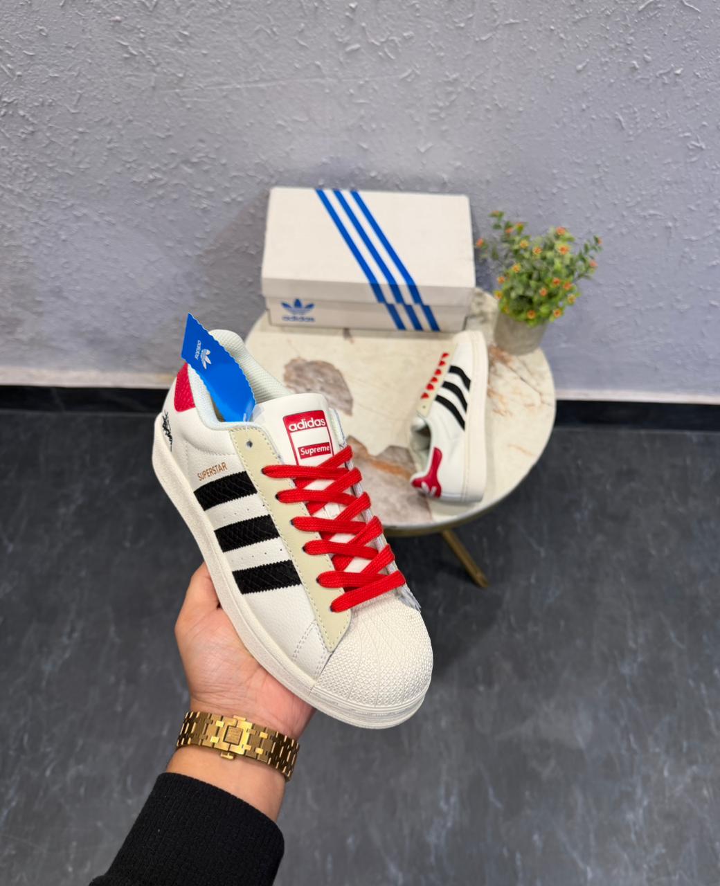 ADIDAS ORIGINAL SUPERSTAR WHITE BLACK RED STUSSY  X SUPREME