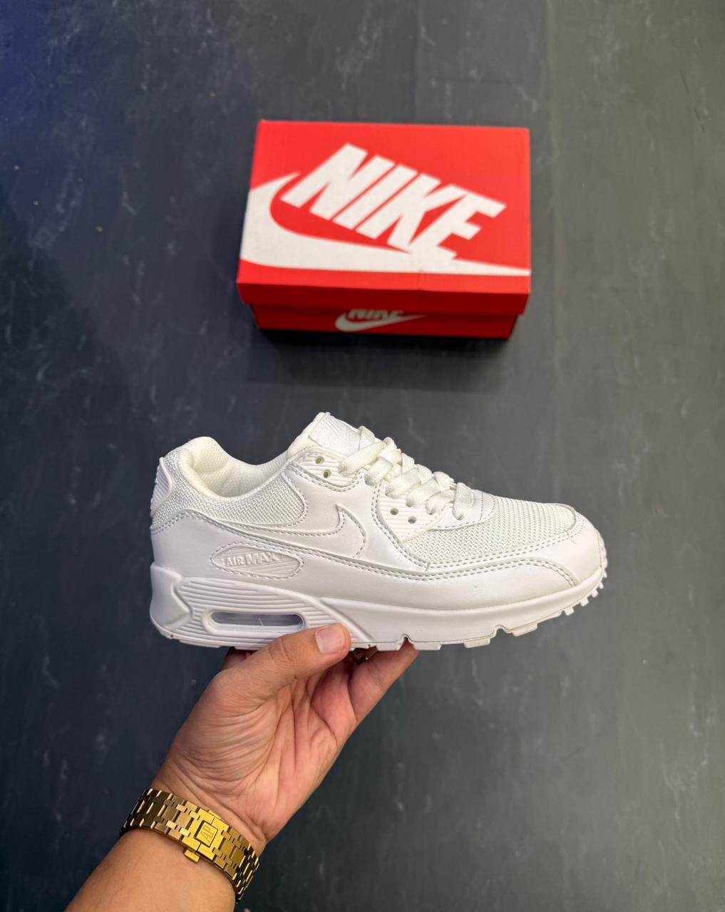 Greyhut-NIKE AIRMAX 90 TRIPPLE WHITE