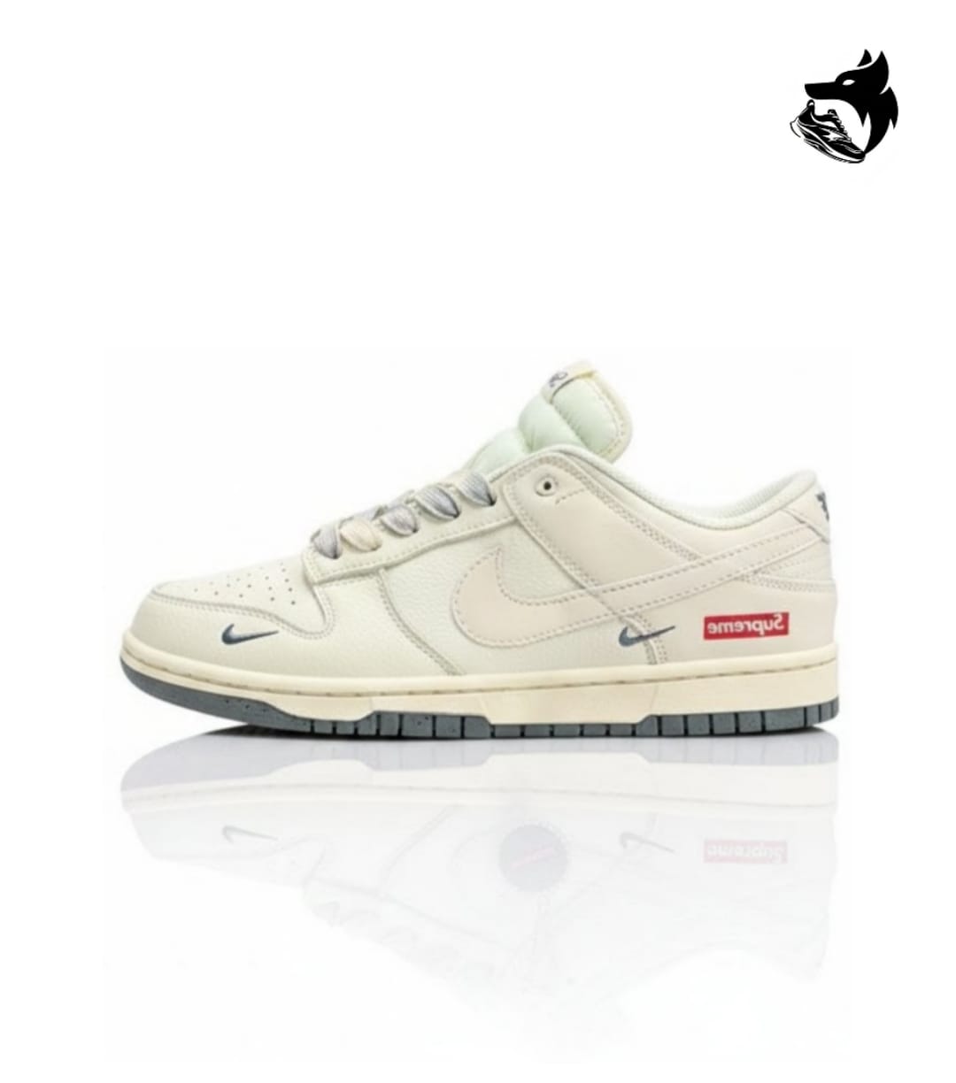 NIKE SB DUNK X SUPREME WHITE GREY DOUBLE COLOR SOLE