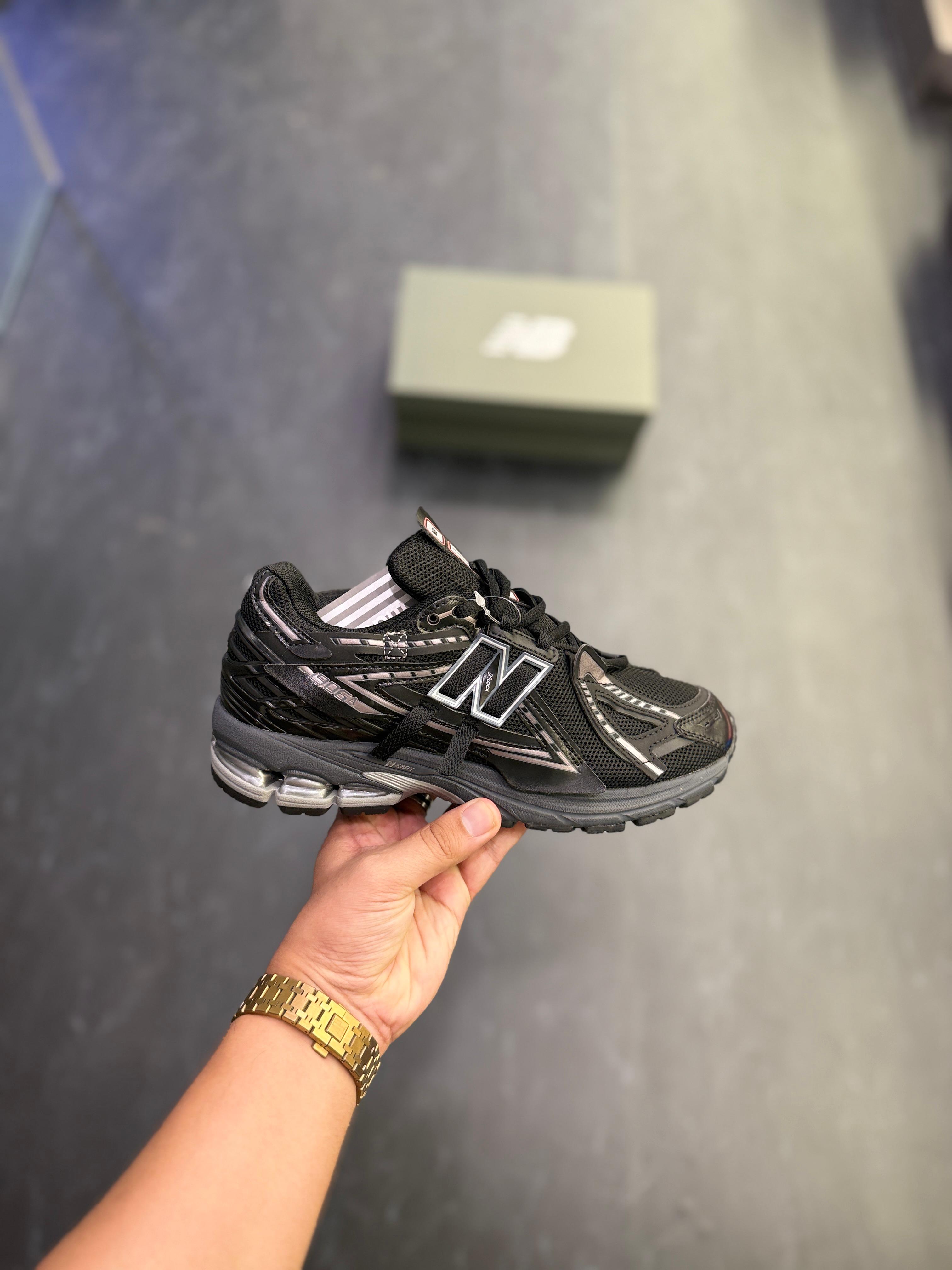 NEW BALANCE 1906 CONCRETE SILVER METALLIC