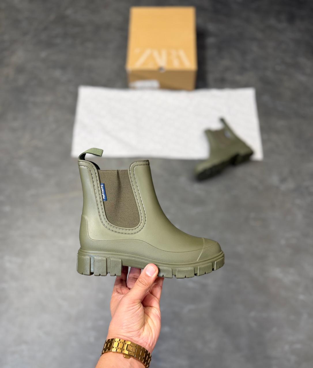 ZARA CHELSEA BOOT GREEN