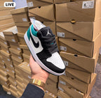 AIR JORDANS RETRO 1 LOW BLACK GREEN
