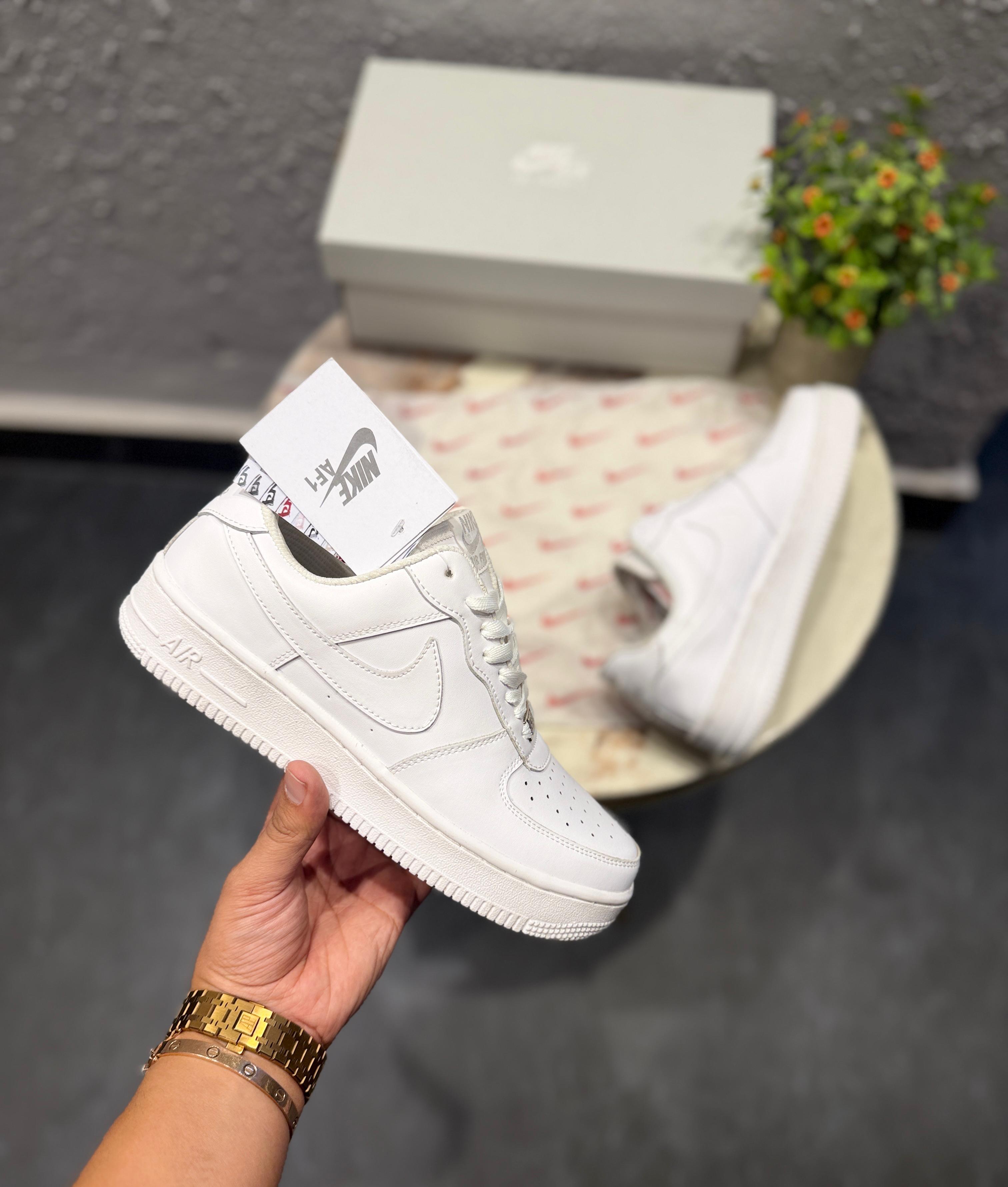 Greyhut-Nike Airforce one