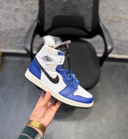 AIR JORDANS RETRO 1 MID RARE AIR ROYALE