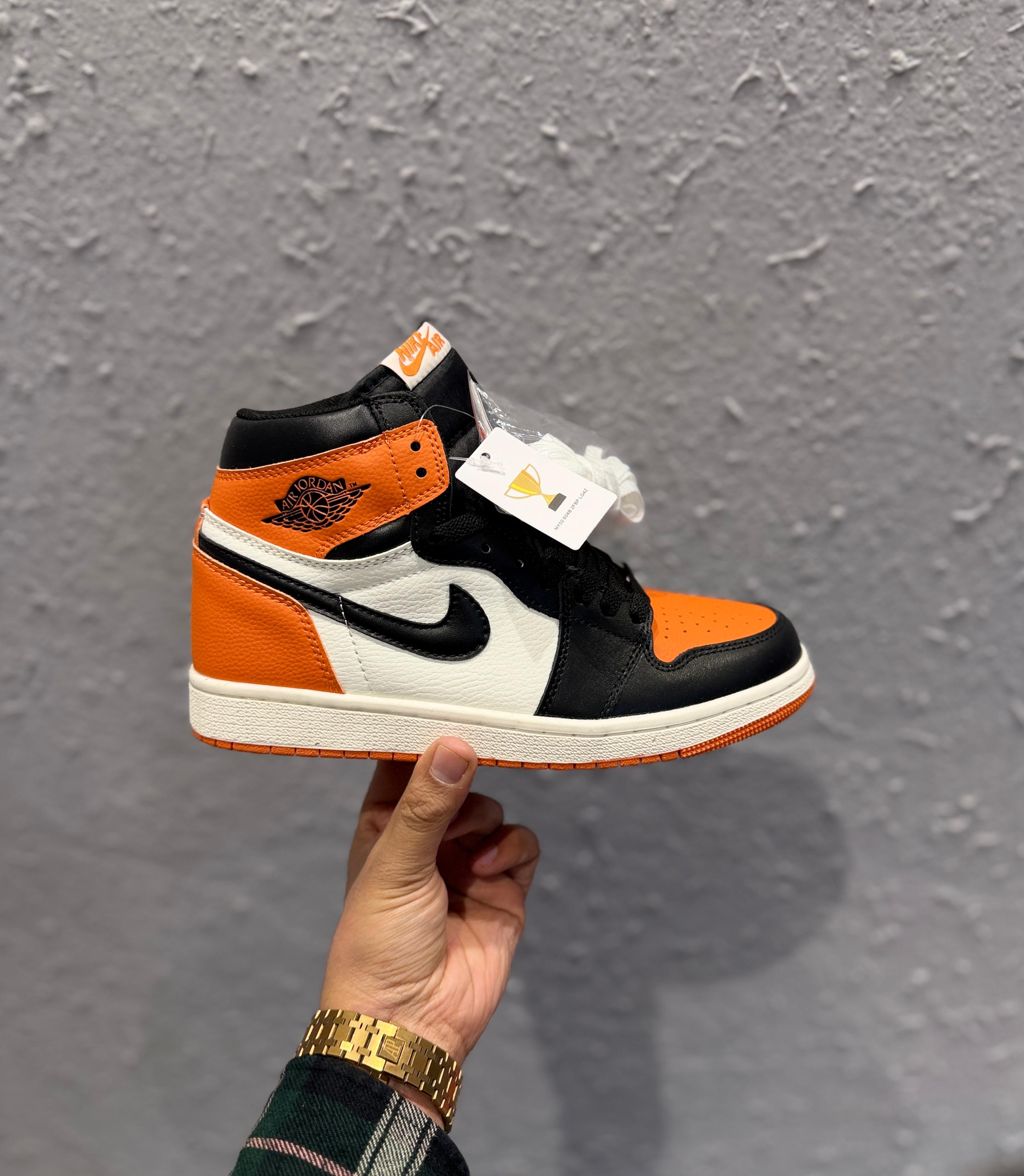 AIR JORDANS RETRO 1 HIGH SHATTERED SKATEBOARD